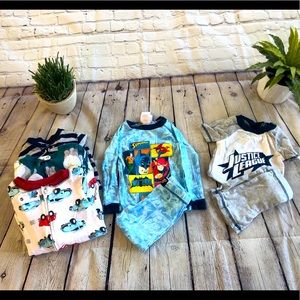 Boys 2T lot Pajamas